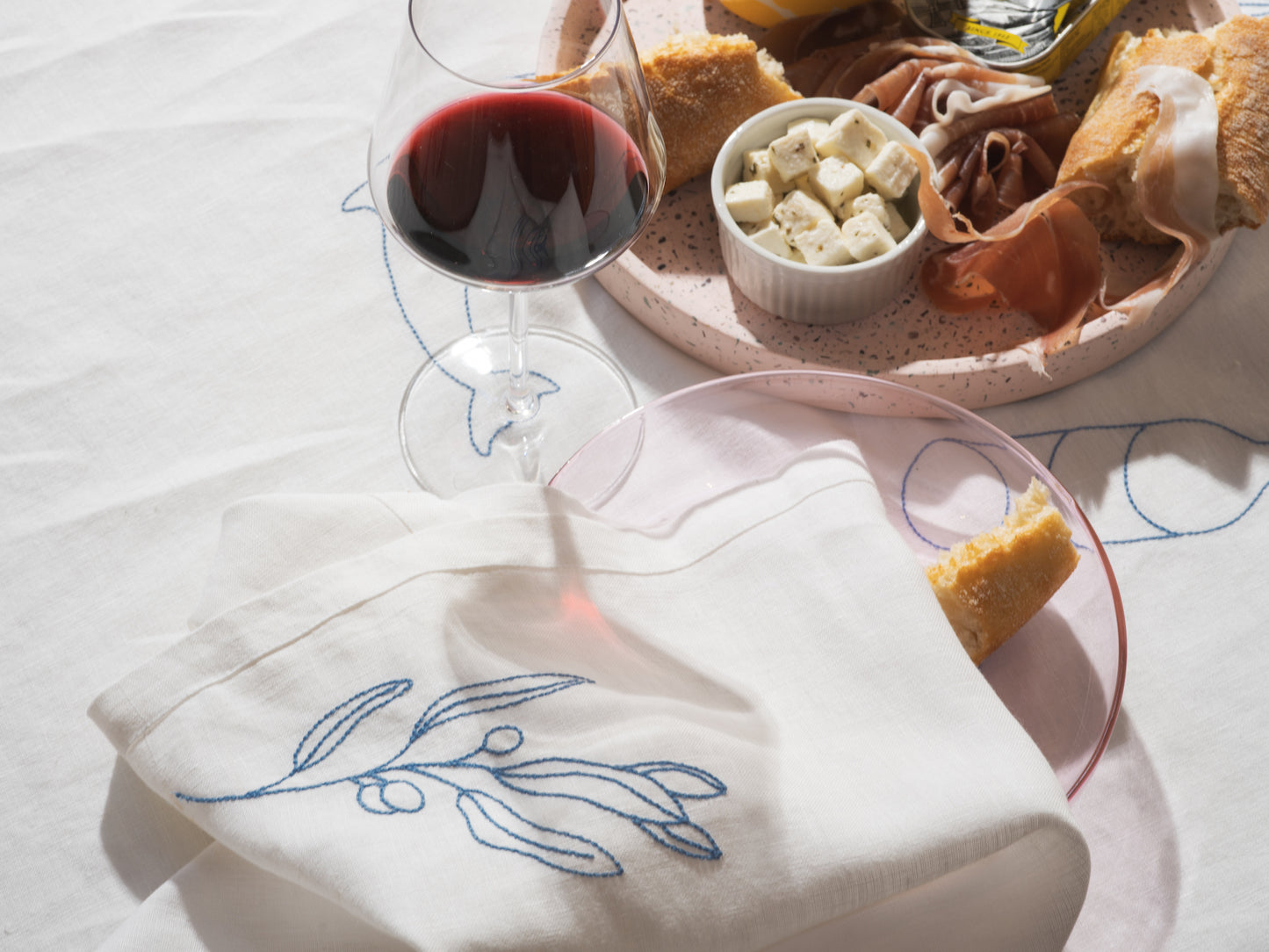 Grecian Goddess Series Tablecoth & Napkin Set